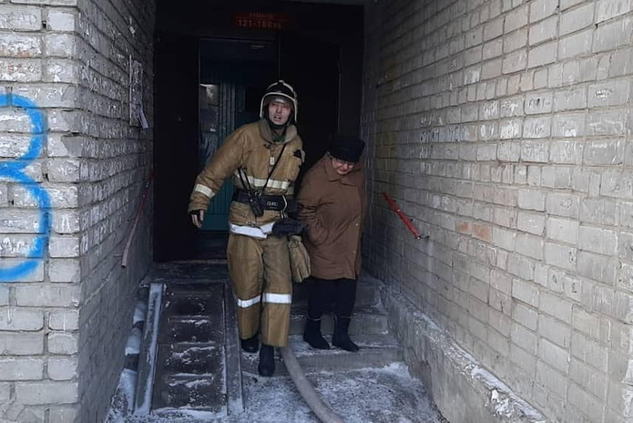 В многоэтажном доме в Усть-Каменогорске произошел пожар