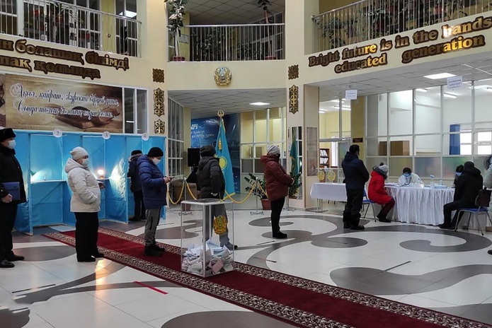 С 7 утра в Усть-Каменогорске открылись избирательные участки