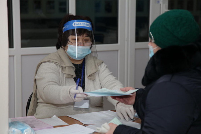 С 7 утра в Усть-Каменогорске открылись избирательные участки