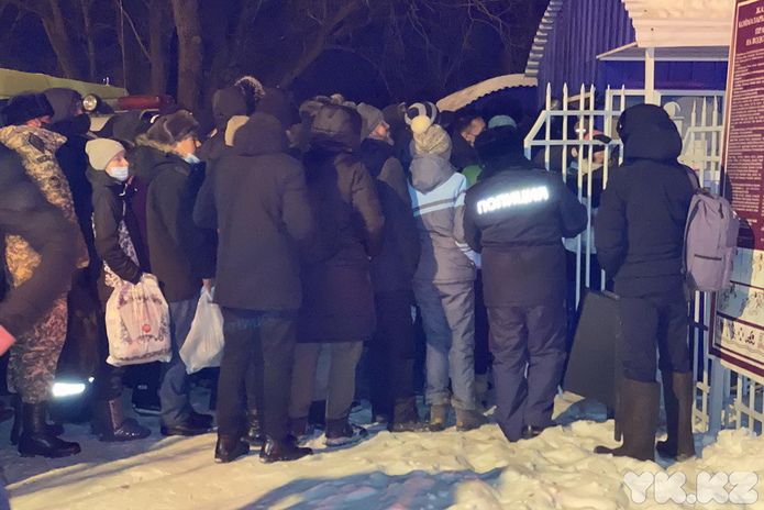 В Усть-Каменогорске этой ночью начались Крещенские купания