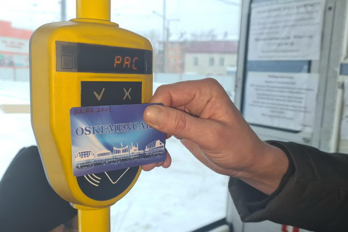 В трамваях Усть-Каменогорска запускается система электронного билетирования