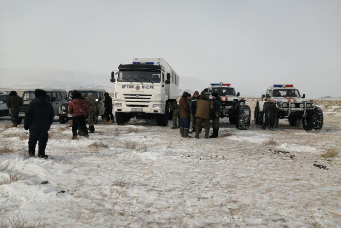 Спасатели ВКО продолжают оказывать помощь на трассах
