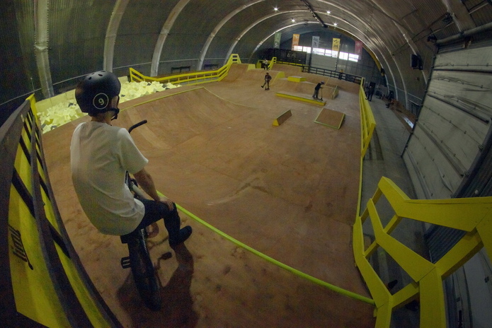 В Усть-Каменогорске работает первый крытый скейт-парк LimitSkateParkYK