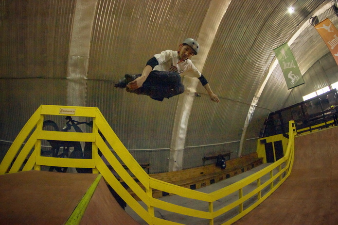 В Усть-Каменогорске работает первый крытый скейт-парк LimitSkateParkYK