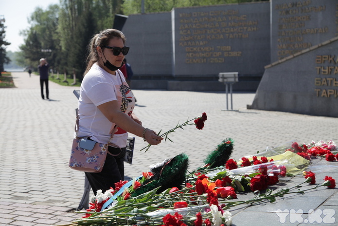 Второй год подряд 9 мая в Усть-Каменогорске отмечают без массовых концертов и шествий