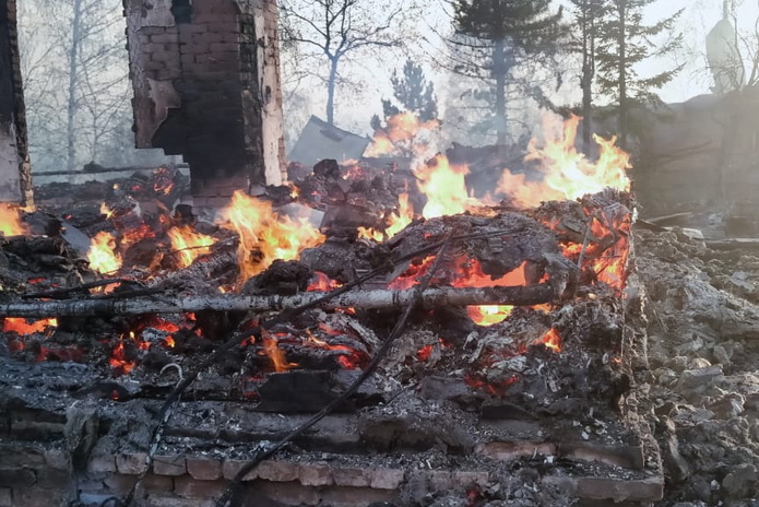 35 домов в ВКО уничтожено лесным пожаром