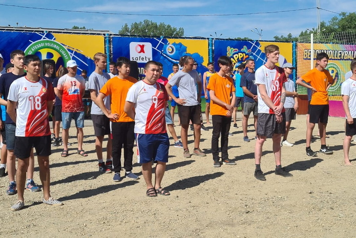 Впервые в Усть-Каменогорске проходит турнир по пляжному волейболу