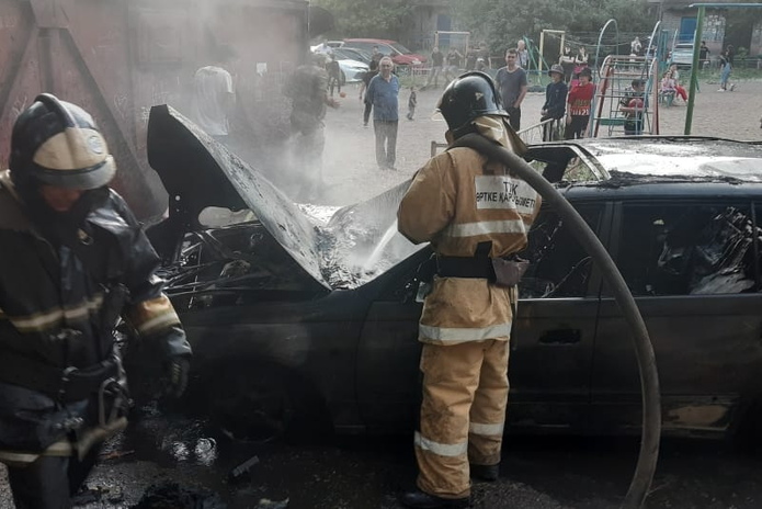 За сутки в ВКО в огне пострадали три автомобиля