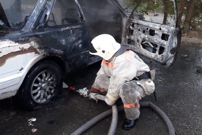 За сутки в ВКО в огне пострадали три автомобиля
