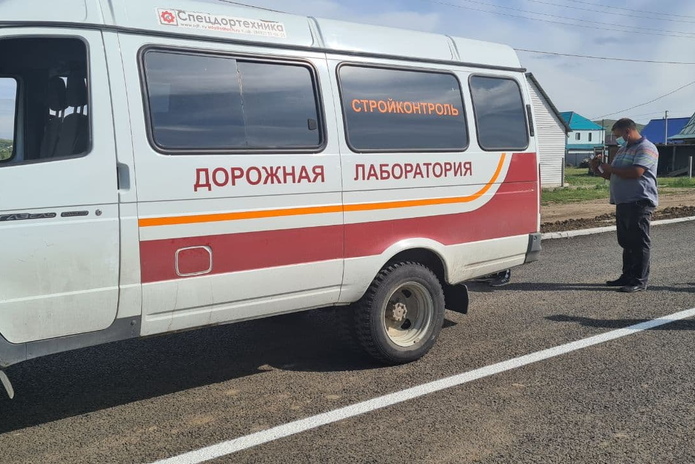 Благоустройство Ахмирово начали с дороги к знаниям