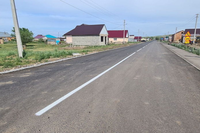Благоустройство Ахмирово начали с дороги к знаниям