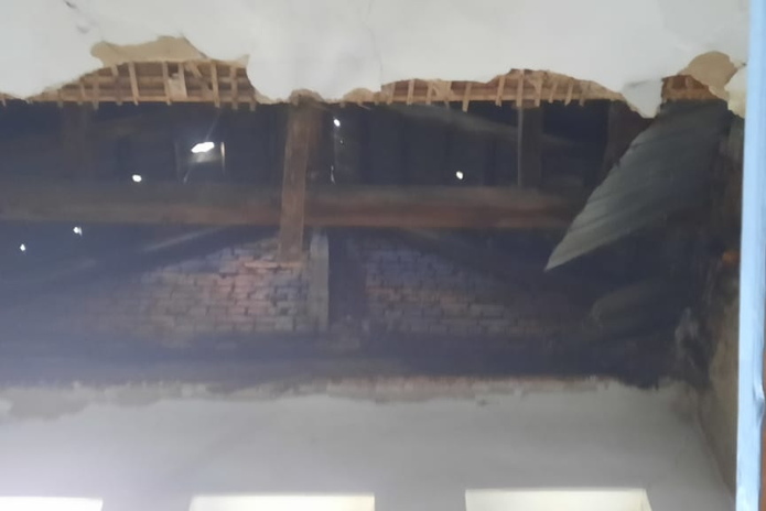 В Усть-Каменогорске обрушился потолок в жилом доме