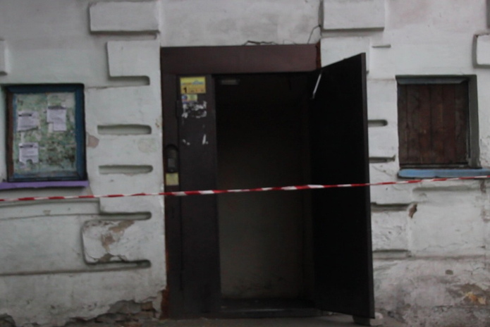 В Усть-Каменогорске обрушился потолок в жилом доме