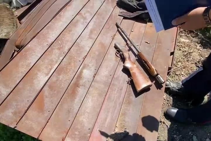 Во время ремонта женщина нашла на даче ружье