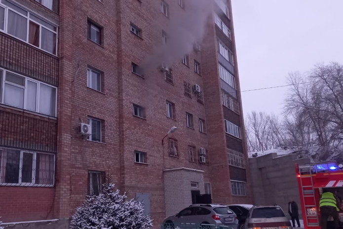 При пожаре в десятиэтажке огнеборцами  Усть-Каменогорска  спасены 55 человек