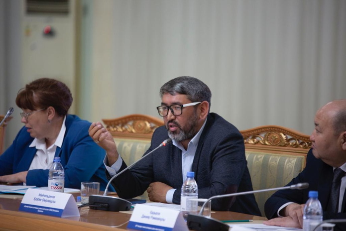 Сарапшылар референдум тақырыбына қатысты өз пікірлерін білдірді