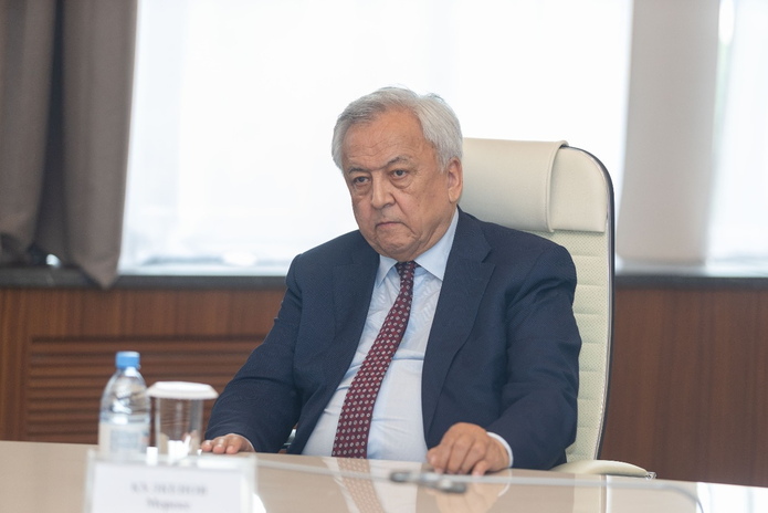 Известный писатель Алибек Кантарбаев отпраздновал 75-летие