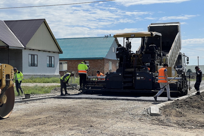 В поселке Ахмирово к июню закончится средний ремонт дорог