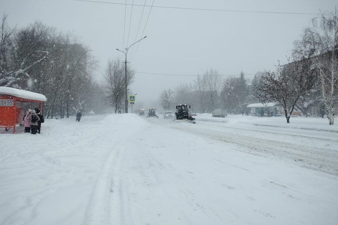 На чистку городских дорог вышла вся техника