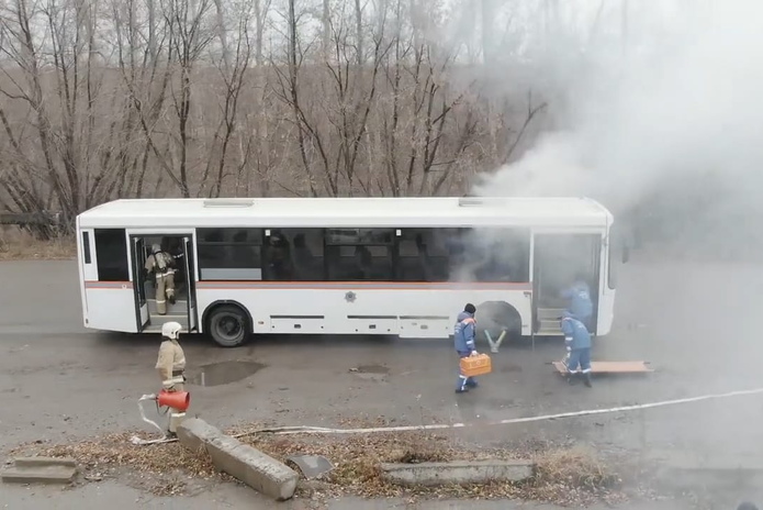 Русалок, рыб и зомби используют спасатели ДЧС ВКО