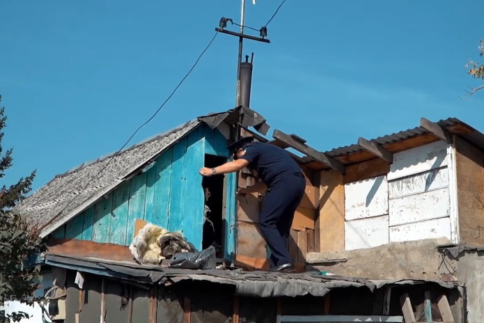 Русалок, рыб и зомби используют спасатели ДЧС ВКО