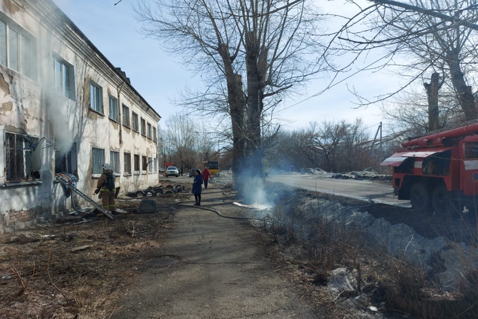 При пожаре в квартире в Усть-Каменогорске спасен  мужчина