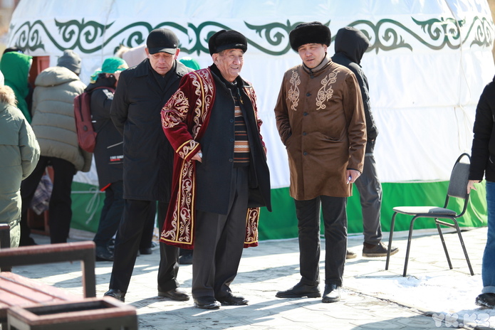 В районах Усть-Каменогорска празднуют Наурыз