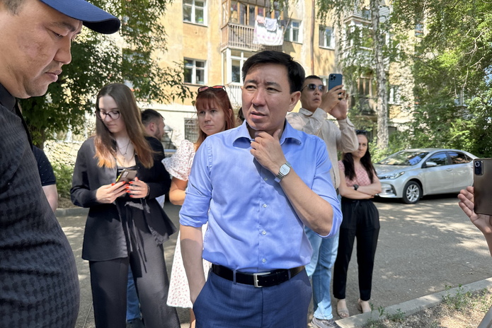 До конца июля в 11 дворах города должны быть построены новые детские площадки