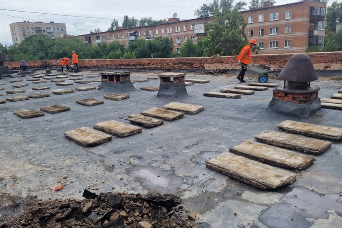 Школьники Усть-Каменогорска чуть не остались без кабинетов