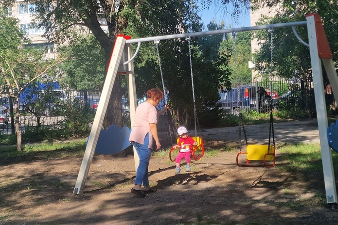 Жители Стрелки сохранили деревья при благоустройстве двора