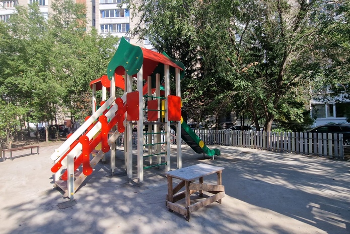 Жители Стрелки сохранили деревья при благоустройстве двора