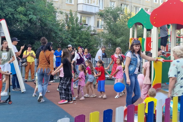 Обновление двора отпраздновали жители улицы Астана