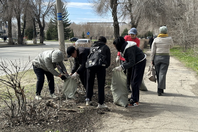 В Усть-Каменогорске в эту субботу планируют убрать около трехсот дворов