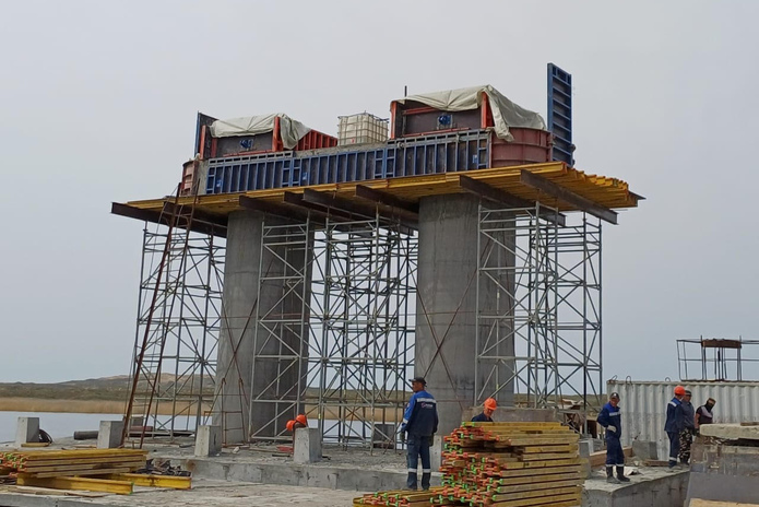 В ВКО достраивают самый большой мост Казахстана