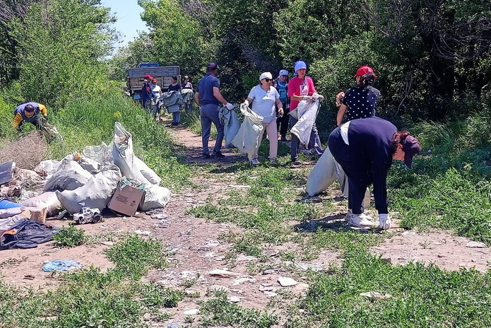 В Уланском районе ВКО провели субботник