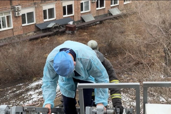 В первой городской больнице ДЧС ВКО отработали действия при пожаре