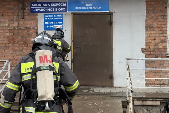 В первой городской больнице ДЧС ВКО отработали действия при пожаре