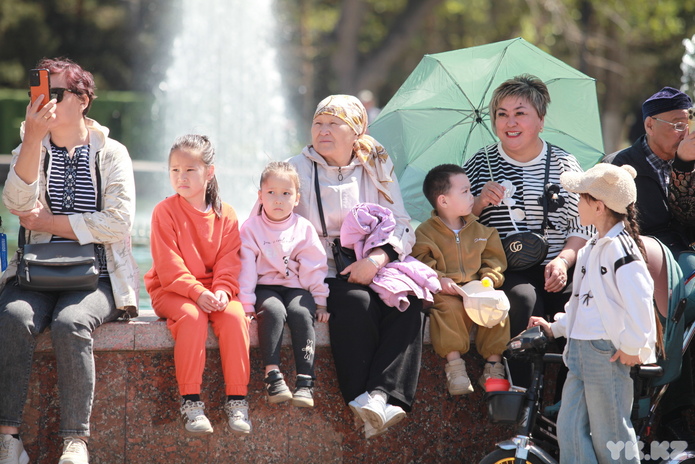 В Усть-Каменогорске отмечают День единства народа Казахстана
