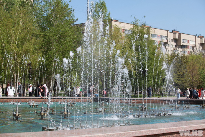В Усть-Каменогорске отмечают День единства народа Казахстана