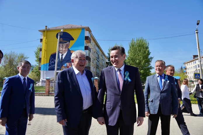 В Уланском районе появился мурал Касыма Кайсенова
