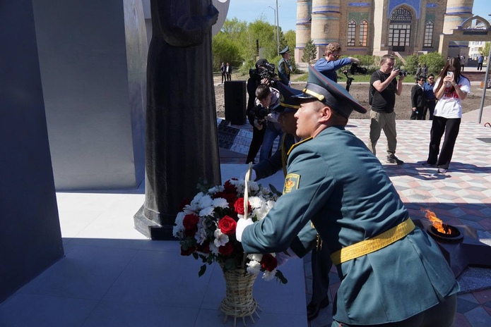 В Уланском районе появился мурал Касыма Кайсенова