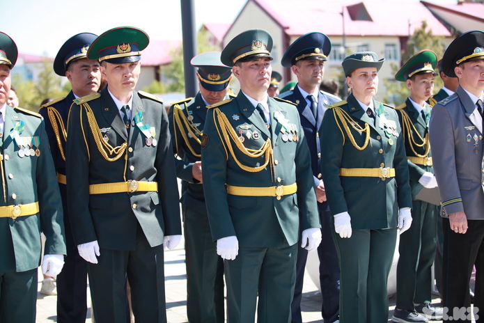 В Усть-Каменогорске почтили память первого министра обороны Сагадата Нурмагамбетова