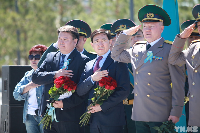 В Усть-Каменогорске почтили память первого министра обороны Сагадата Нурмагамбетова