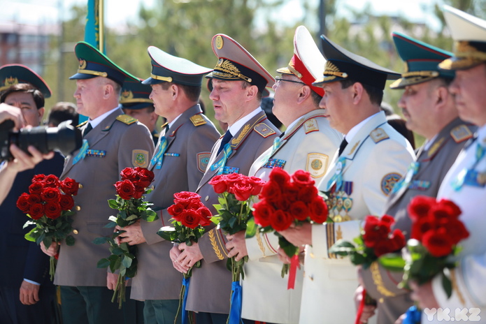В Усть-Каменогорске почтили память первого министра обороны Сагадата Нурмагамбетова