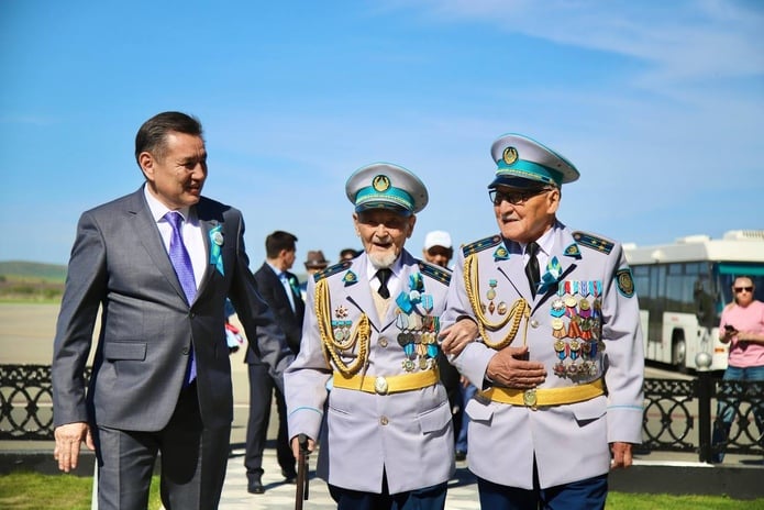 В Усть-Каменогорске встретили участников парада в Астане