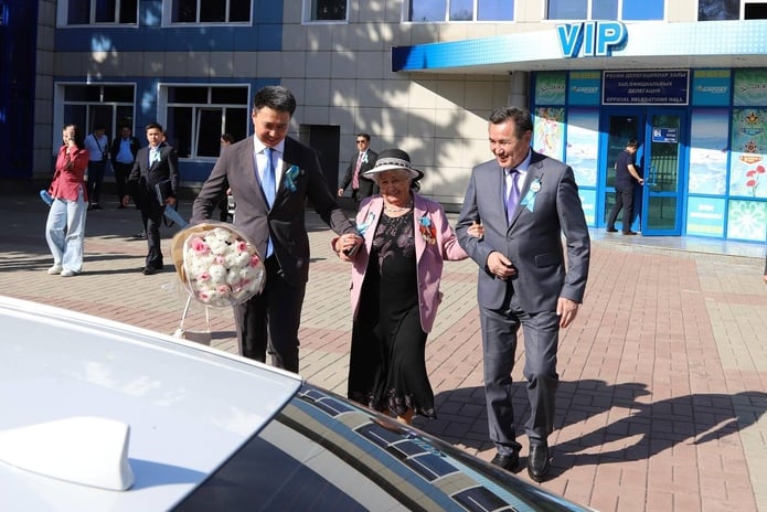 В Усть-Каменогорске встретили участников парада в Астане