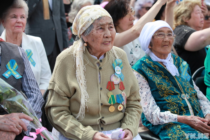 В Усть-Каменогорске празднуют 80 лет Великой Победы