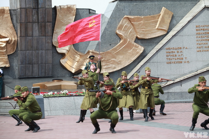 В Усть-Каменогорске празднуют 80 лет Великой Победы