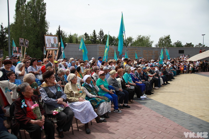 В Усть-Каменогорске празднуют 80 лет Великой Победы