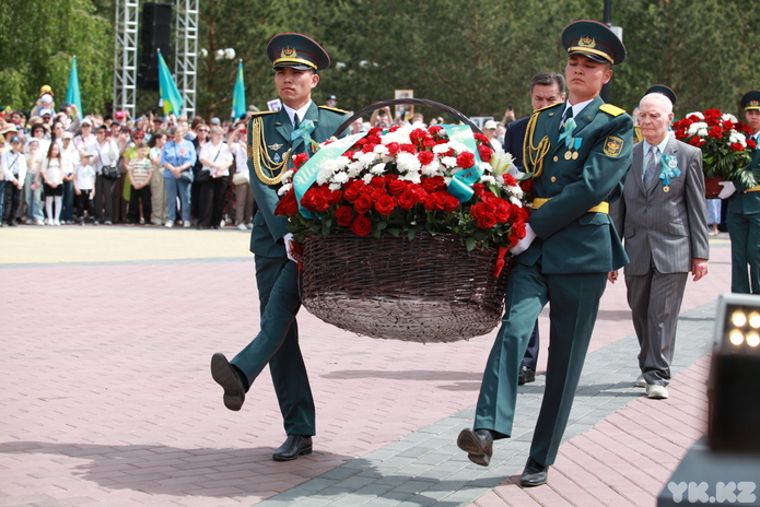 В Усть-Каменогорске празднуют 80 лет Великой Победы